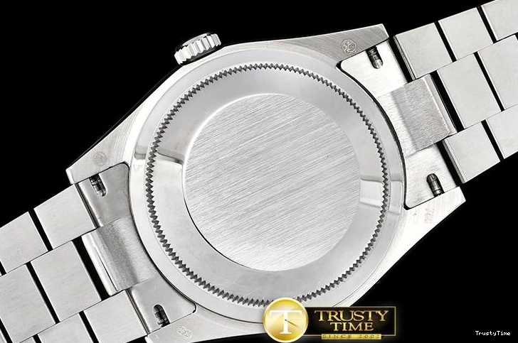 0207 RDD0215D – DayDate 36mm Chic 687